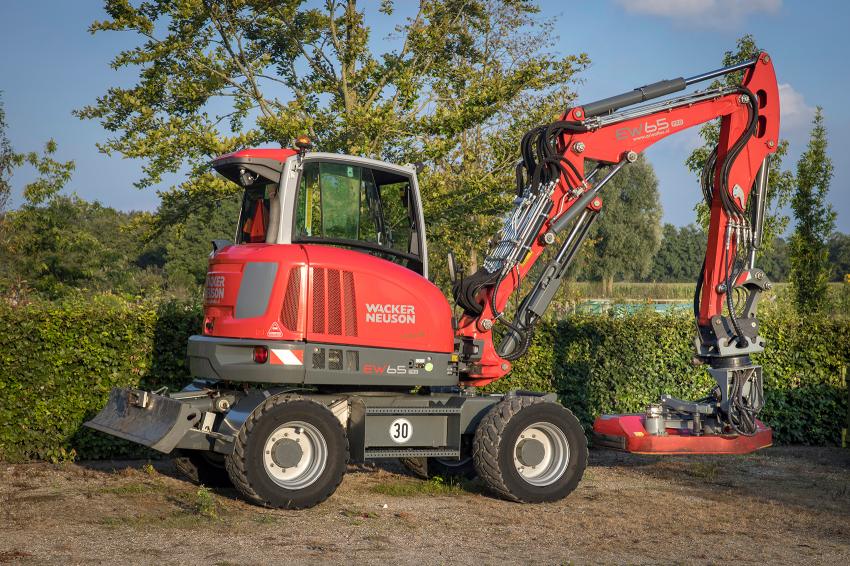 Vader Peter en zoon Richard Grift blij met Stage V Wacker Neuson